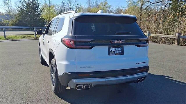 2025 GMC Acadia Elevation