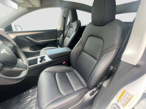 2025 Tesla Model Y Long Range