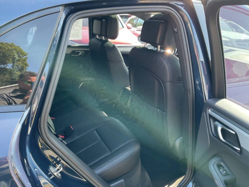 2015 Porsche Macan S