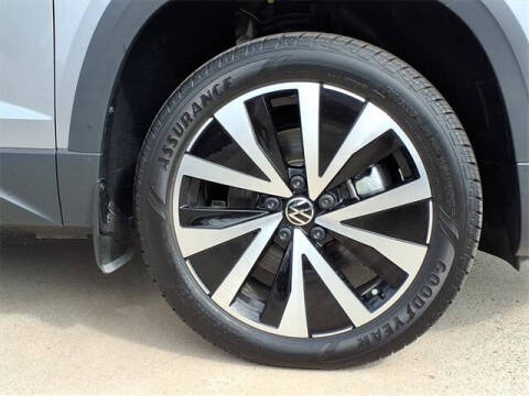 2024 Volkswagen Taos SE