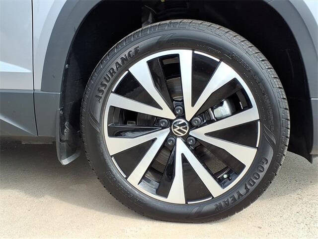 2024 Volkswagen Taos SE