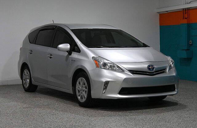 2013 Toyota Prius v Three