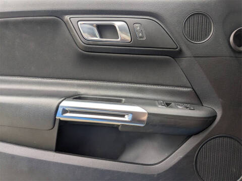 2022 Ford Mustang EcoBoost