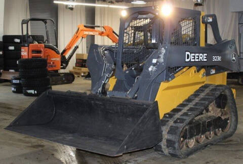 2017 John Deere 323E