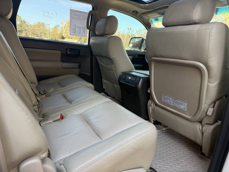 2011 Toyota Sequoia SR5