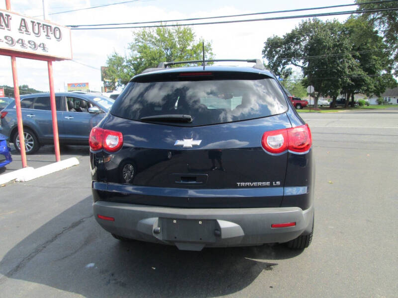 2012 Chevrolet Traverse LS