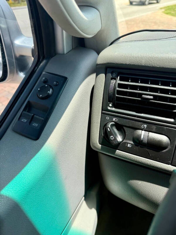 2003 Volkswagen EuroVan MV