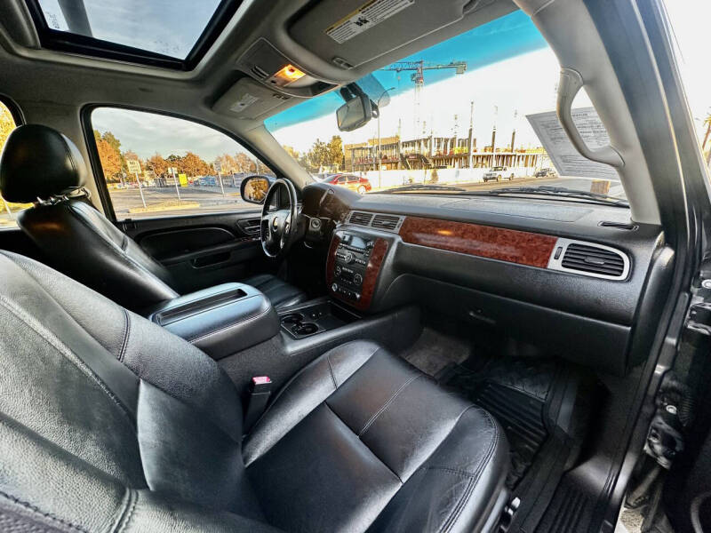 2011 Chevrolet Avalanche LT