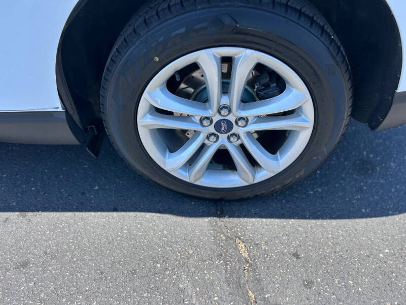 2020 Ford Edge SEL