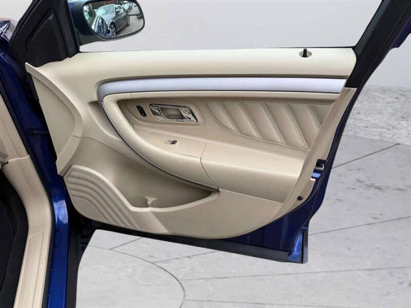2013 Ford Taurus SEL