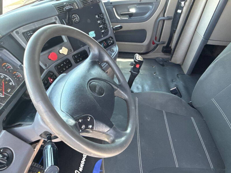 2012 Freightliner Cascadia