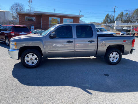 2013 Chevrolet Silverado 1500 for sale at Lewis' Used Cars in Elizabethton TN