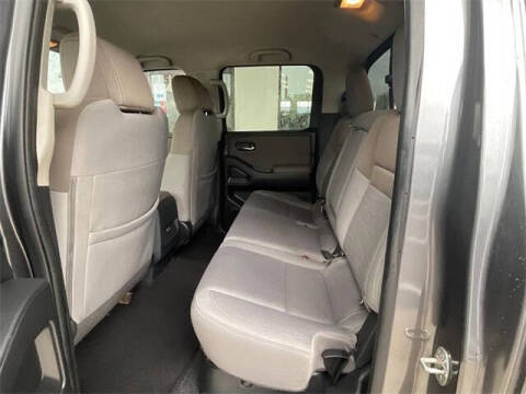 2022 Nissan Frontier SV