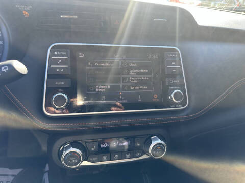 2020 Nissan Kicks SR