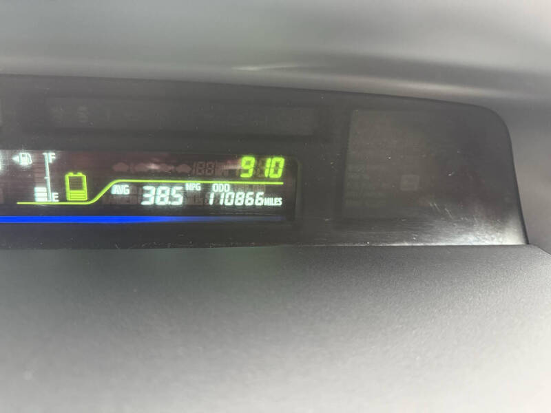 2013 Toyota Prius v Five