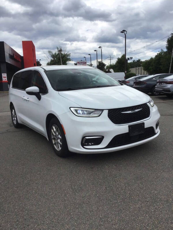 2023 Chrysler Pacifica Touring L