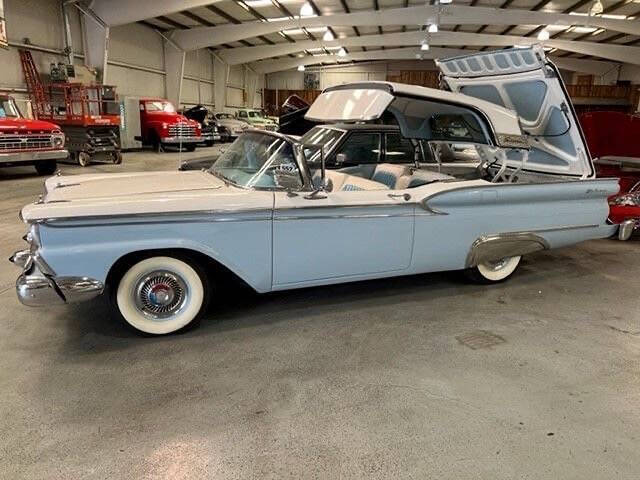 1959 Ford SKYLINER 25