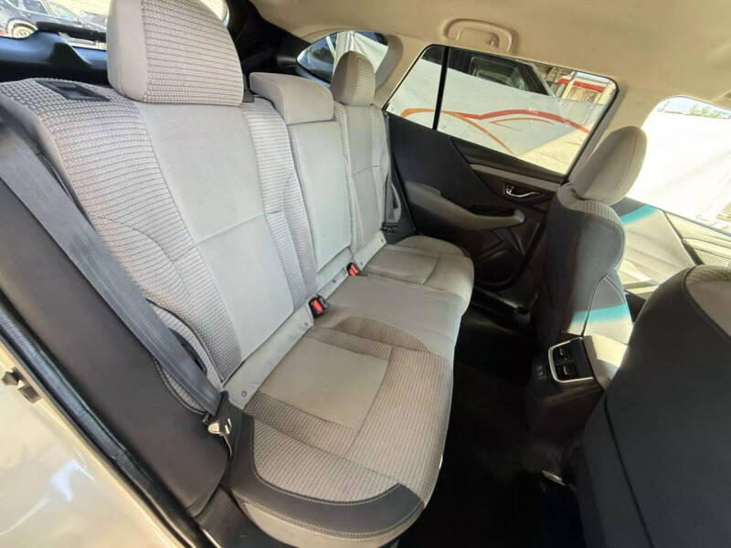 2022 Subaru Outback Premium