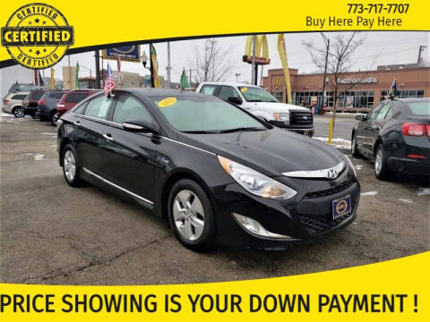 2012 Hyundai Sonata Hybrid for sale at AutoBank in Chicago IL
