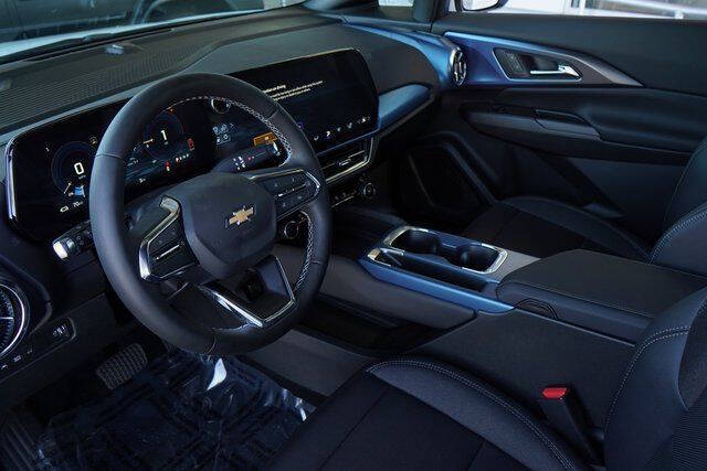 2025 Chevrolet Equinox EV LT 2