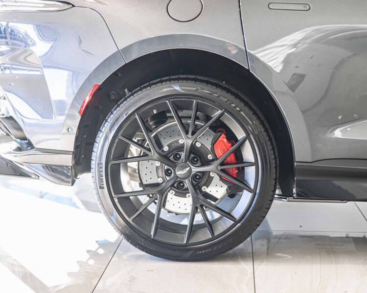 2026 Aston Martin DBX 707