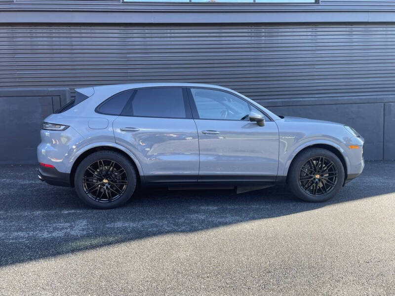 2024 Porsche Cayenne E-Hybrid