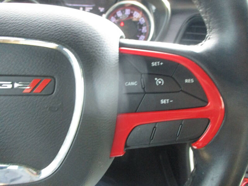 2017 Dodge Challenger SXT