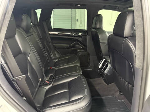 2018 Porsche Cayenne GTS