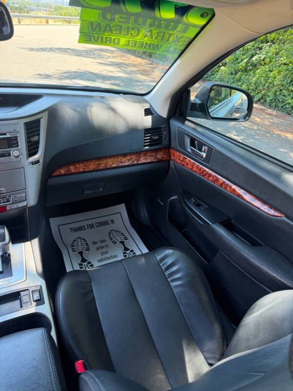 2011 Subaru Outback 2.5i Limited