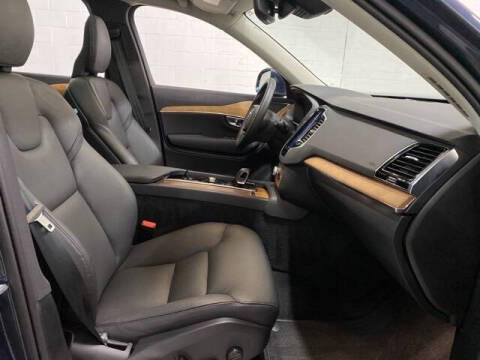 2025 Volvo XC90 B6 Plus Bright Theme 7P