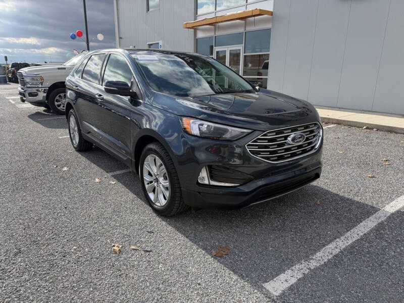 2022 Ford Edge Titanium