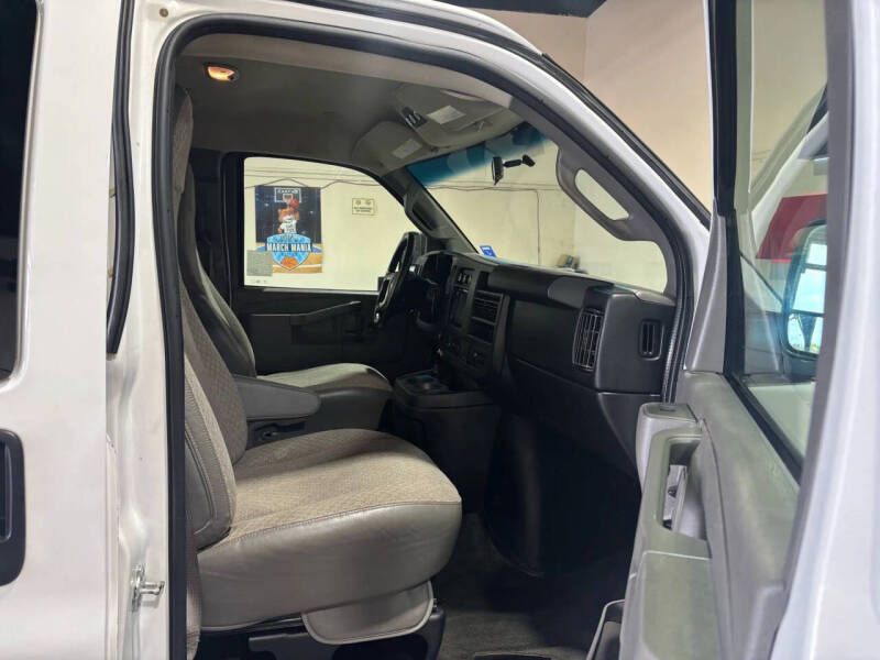2016 Chevrolet Express LT 3500