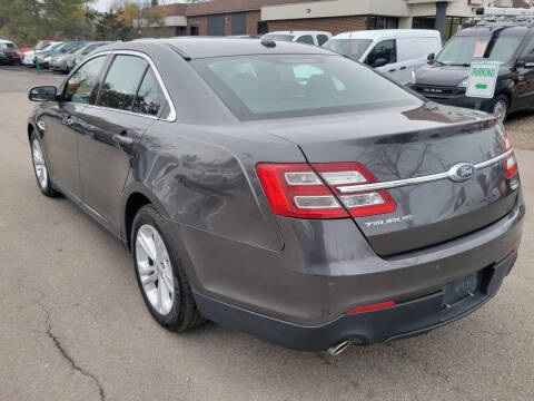 2017 Ford Taurus SEL