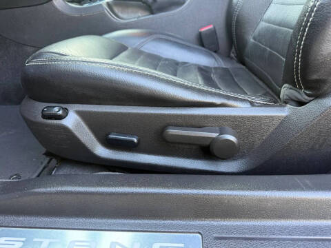 2010 Ford Mustang V6 Premium