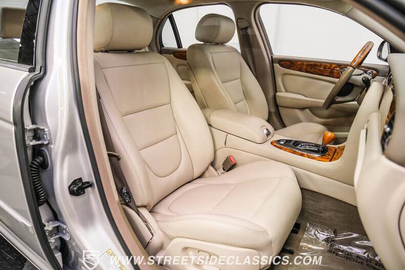 2004 Jaguar XJ-Series XJ8