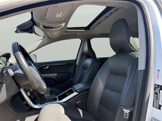 2016 Volvo XC70 T5 Drive-E Classic Premier