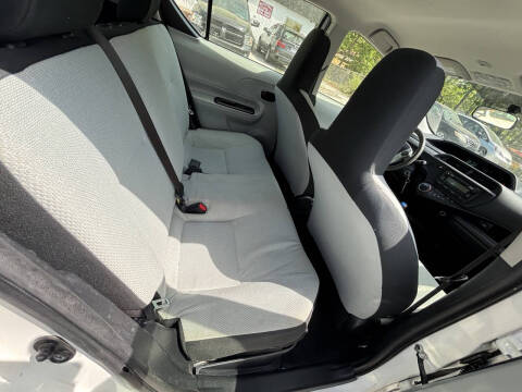 2013 Toyota Prius c One