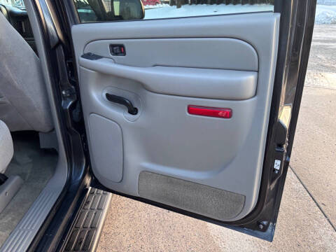 2004 Chevrolet Suburban 1500 LT