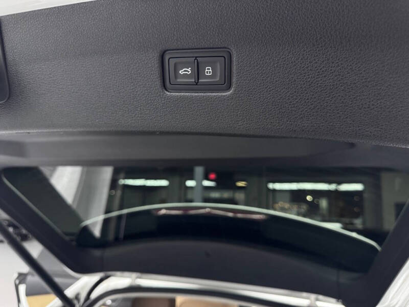 2020 Audi Q8 quattro Prestige 55 TFSI