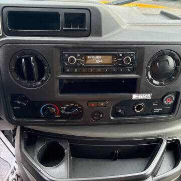 2021 Ford E-Series E-350 SD