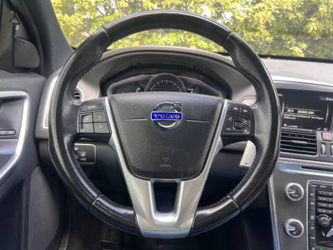 2016 Volvo XC60 T5 Drive-E Premier