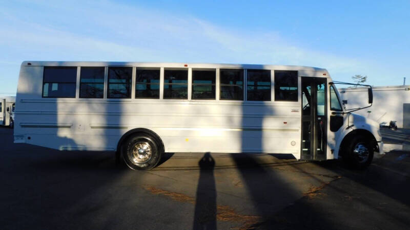2013 Freightliner B2 Chassis