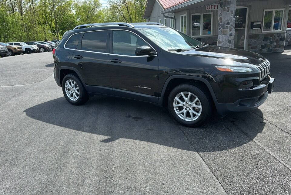 2017 Jeep Cherokee for sale at Chambersburg Affordable Auto in Chambersburg, PA