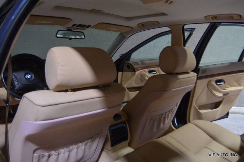 2002 BMW 5 Series 525i