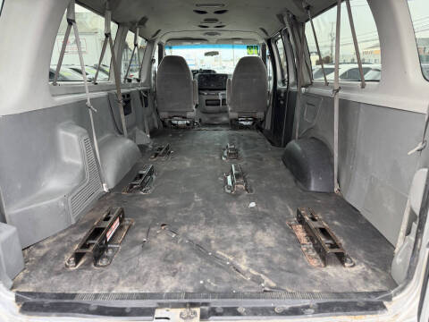 2010 Ford E-Series E-350 SD XL