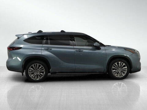 2024 Toyota Highlander Platinum