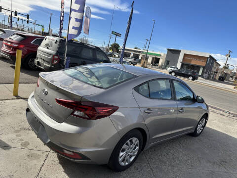 2020 Hyundai Elantra SE