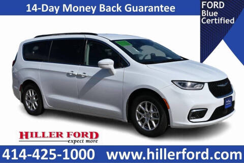 2022 Chrysler Pacifica for sale at HILLER FORD INC in Franklin WI