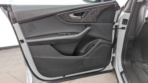 2022 Audi Q8 quattro Premium 55 TFSI