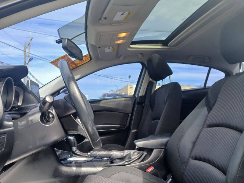 2015 Mazda MAZDA3 i Touring